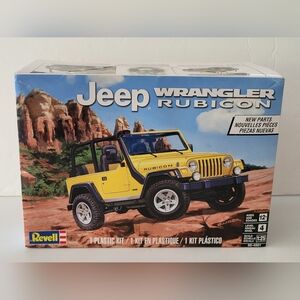 Revell Jeep Wrangler Rubicon 1:25 Scale Model Car Kit #85-4501 Open Box. Take yo